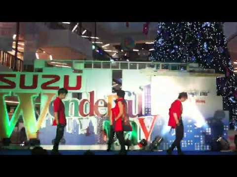 Def-G & Defvalen show at ISUZU 091212