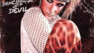 Ke$ha - Dancing With The Devil