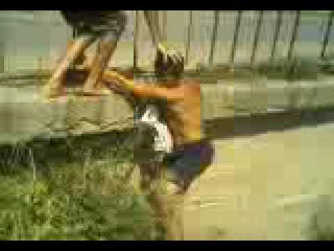 Fraier de la ZAvoiaa pe nume gogoasa :))) very funny