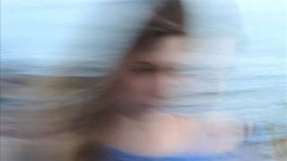 Keep Shelly in Athens - Sails