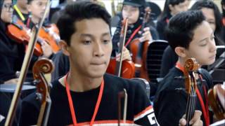 Download lagu Standing in the Eyes off the World conducted by Faridzz Muhamat Roli mp3