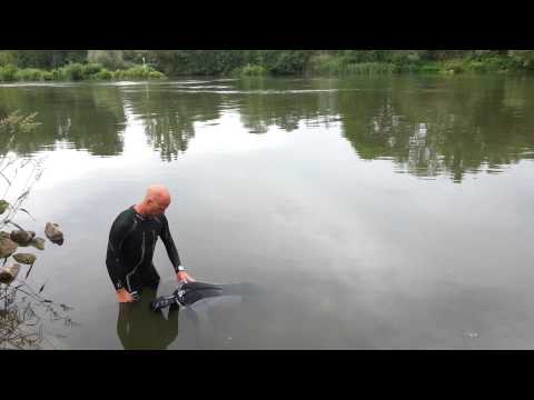 ANTENNE BAYERN begleitet Apnoe-Taucher aus Würzburg bei Tauchgang im Main