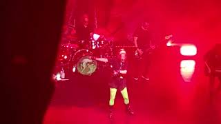 LIVE DEBUT of "Can't Cry These Tears" by Garbage. 6/28/22