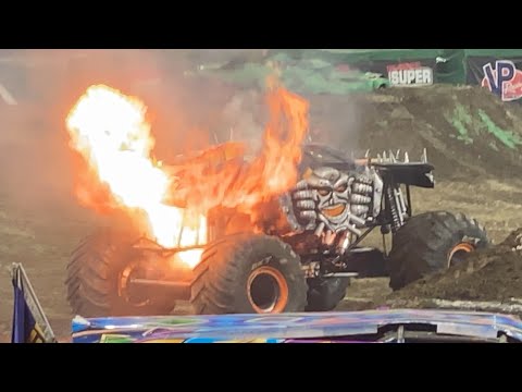 Monster Jam Anaheim 2020 Max-D (Neil Elliott) Freestyle 01/25/20