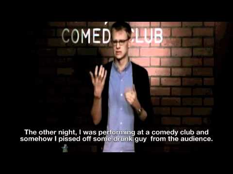 Andrew Fisher, Deaf Comedian - "Obligatory interpreter jokes" (with subtitles)