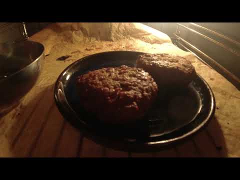 MongoTV_13082 - Mongo Madskole - STORE FRIKADELLER Med RIS og BRUN SOVS