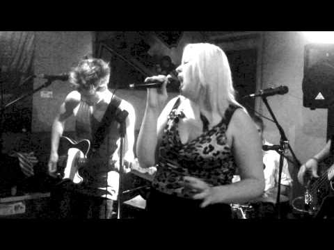 Jacqui Walker Band @DogsBar