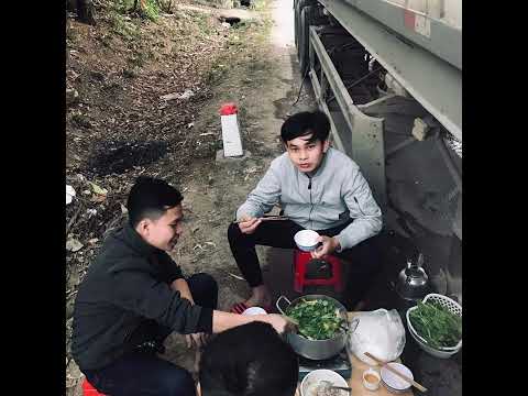 Thể hiện bởi Hoàng Thông
