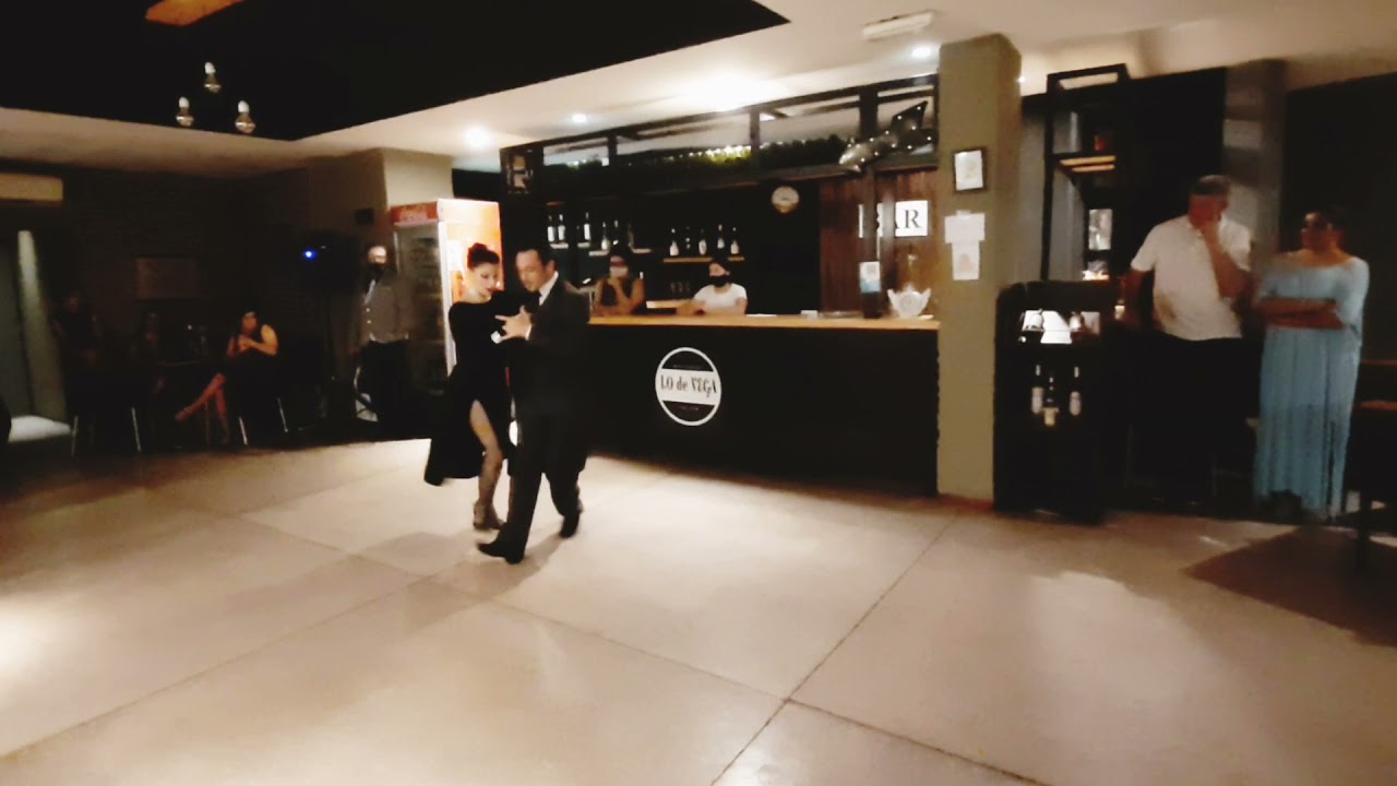 Barbara Ferreyra y Agustín Agnez - "Milonga de Mis Amores" Orq. Pedro Laurenz