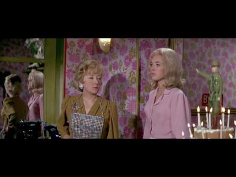 La Grande Vadrouille - Danse chaises musicales (1966 - 4K)