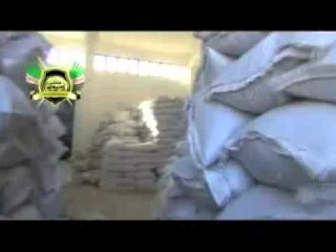 جولة ميدانية في مستودع الأعلاف في خناصر بعد السيطرة عليه من قبل كتائب السلام