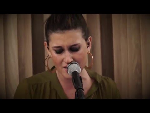 MONIA -  Live Session "Settle Down"