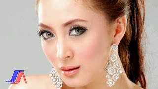 Download lagu Della Puspita - Alhamdulillah (Live Perfomance) mp3