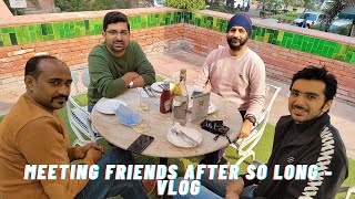 Friends meet| Indian Habitat Centre| Best Place for breakfast| All American Diner|Delhi Street food