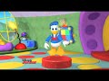 The Hot Dog Dance But The Video Is Constantly Zoomed In On Goofy