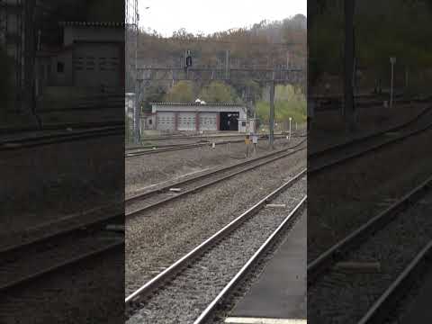 Cenário dentro da Estação Shin-Yubari na Linha Sekisho