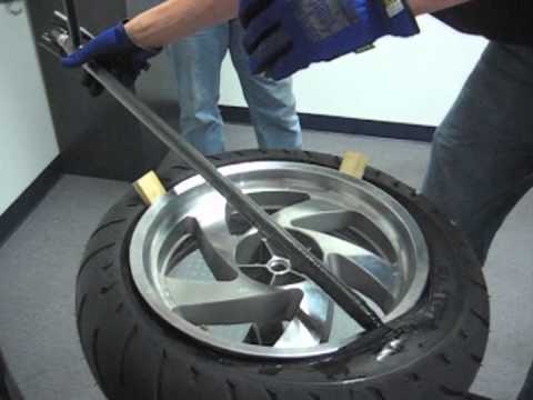 No-Mar Tire Changer - How to change tire on Honda Goldwing