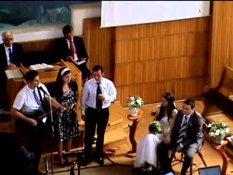 Tineri Zorilor - E un cantec