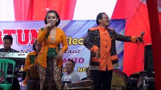 Download lagu Iki Weke Sopo - Lina - Fortuna Electone - CISS Audio - Metegal Sumberdodol Panekan mp3 Download lagu Iki Weke Sopo - Lina - Fortuna Electone - CISS Audio - Metegal Sumberdodol Panekan mp3