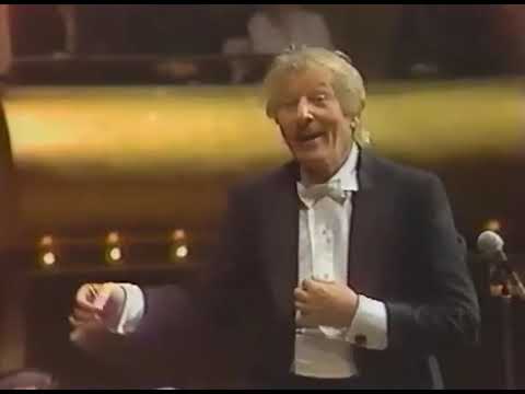 From Danny Kaye's evening with  N.Y.'s orchestra - 1981 - my personal favourite 🎶❤️