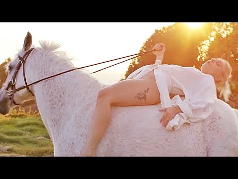 Gaga: Five Foot Two | official trailer (2017)