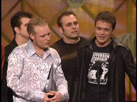 3 Doors Down win Favorite Pop/Rock New Artist- AMA 2001