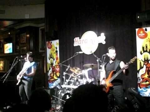 MIQUEL ABRAS AL HARD ROCK CAFE. BCN 03-12-2009. "NOVEMBRE" (Tribut a Umpah-pah)