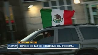 Cinco de Mayo cruising on Federal Boulevard