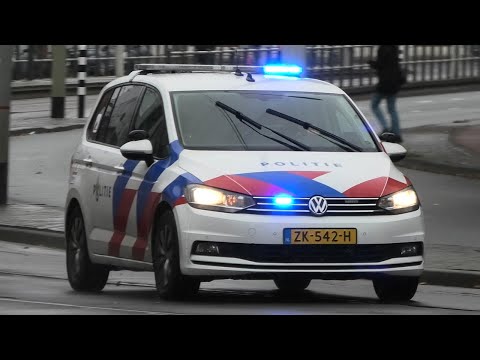 Politie eenheden met Spoed in Den haag onderweg naar meldingen