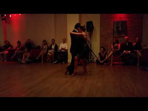 Argentine tango: Lucia Conde de Ben & Marcelo "El Chino" Gutierrez - El Bazar de los Juguetes