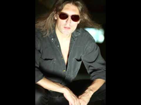 Aleš Brichta - pod čepelí