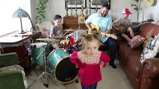 Colt Clark and the Quarantine Kids play &quot;Mama Told Me Not To Come&quot;
