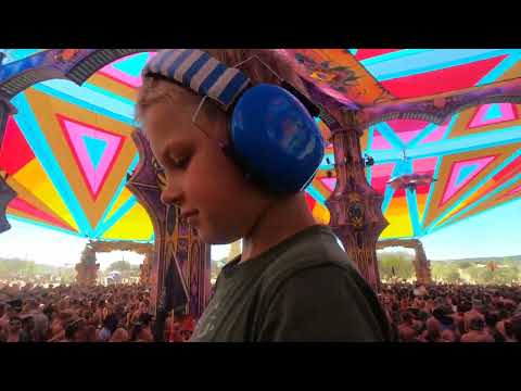 Tristan Dance Floor View, Child Refreshes Everyone Boom Festival 2022