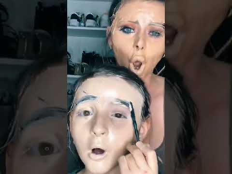 On se prépare pour aller à la soirée de notre pire ennemie 🤣 ￼