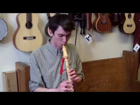 Demonstration of a Straight Crumhorn