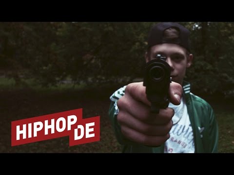 Caput - 2 Jungs & eine Waffe (prod. Ear2ThaBeat) - Videopremiere