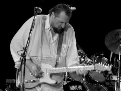 AG Weinberger - Guess Who