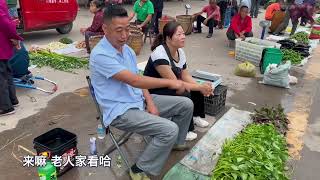 Lao Tan still insisted on selling vegetables on the Dragon Boat Festival. He didn't expect that the