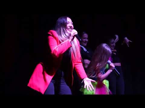 Ramię w ramię - Laura Milczarek, Julia Szwajcer, Marcin Wyrostek (live)