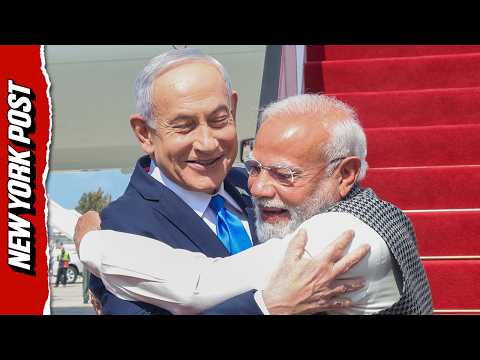 Israeli Prime Minister Netanyahu Embraces Indian Prime Minister Modi When he Lands in Israel