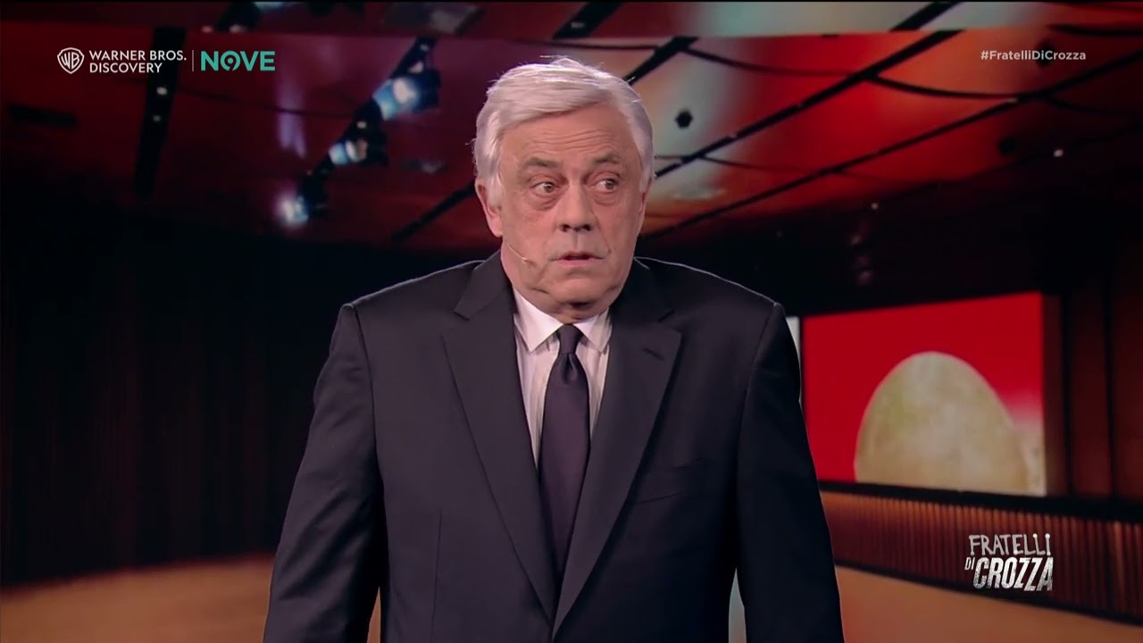 Crozza Tajani "Ci facciamo una domanda e ci diamo una risposta... magari fossi Marzullo"