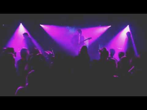 Tin Fingers - 'Swim' (live @ Trix)