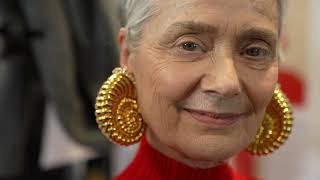 Balmain Fall 2024 Women's Runway Highlighting Golden Spiral