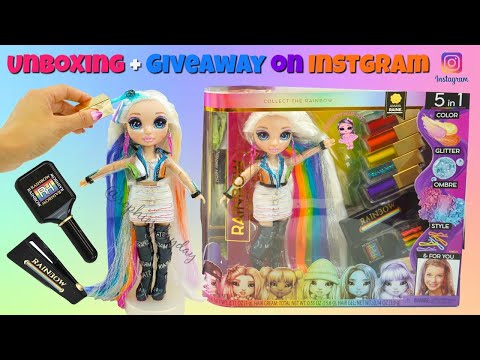 RAINBOW HIGH Rinkinys „Grožio salonas“ video