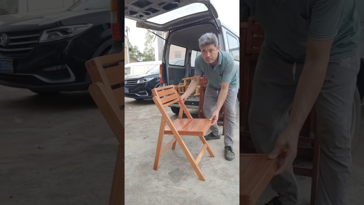 A widened and heightened folding wooden chair made of Chinese toon wood #Craftsman #furnitureman