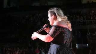 Kelly Clarkson - BOY/Breakaway, Tightrope (8-15-15 Vegas)