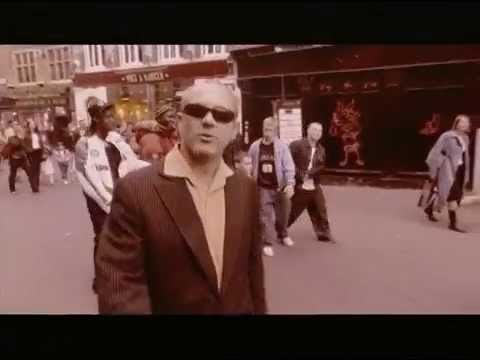 Fat Les video with Lily Allen and Wayne Sleep