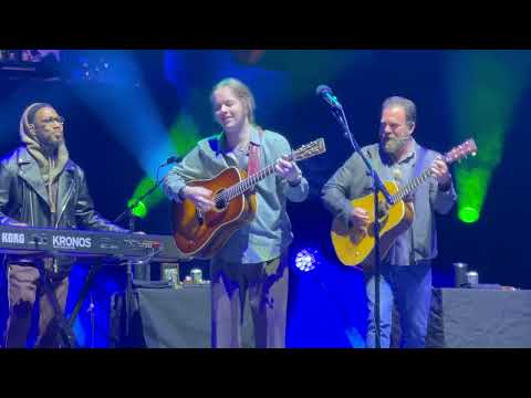 Billy Strings HOT "Back on the Train" (Phish Cover) 11/01/25 Baltimore, MD 4K @billystrings @phish 