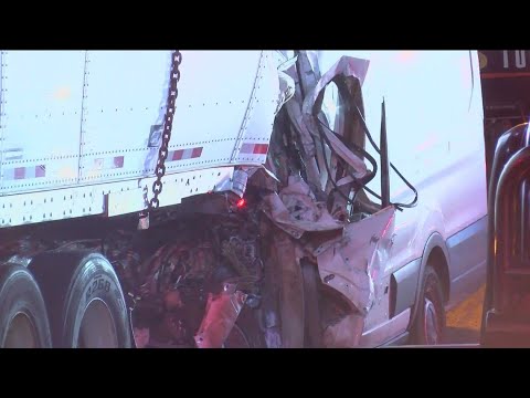 Ohio Turnpike crash leaves one dead early Wednesday | WTOL 11