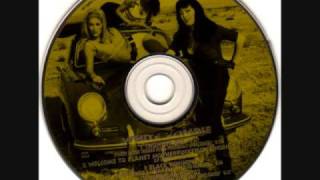 White Zombie-Thunder Kiss &#39;65 (The Diabolical Ramrodder Remix)